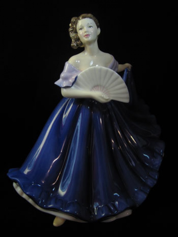 Royal Doulton Figurine: ELAINE